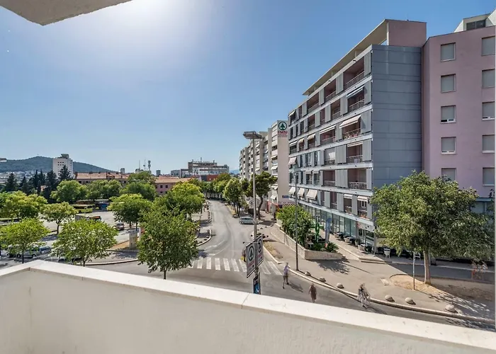 Chris's Apartment Split