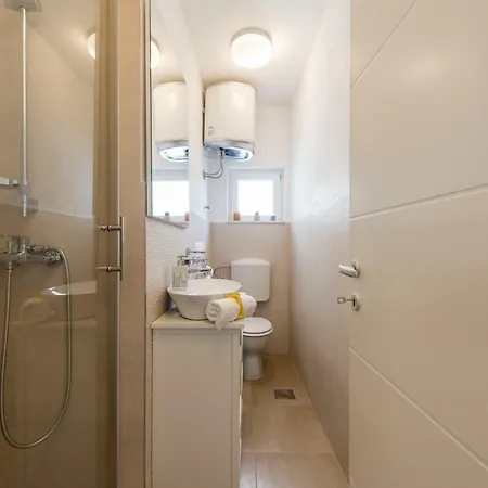 Апартаменти Chris's